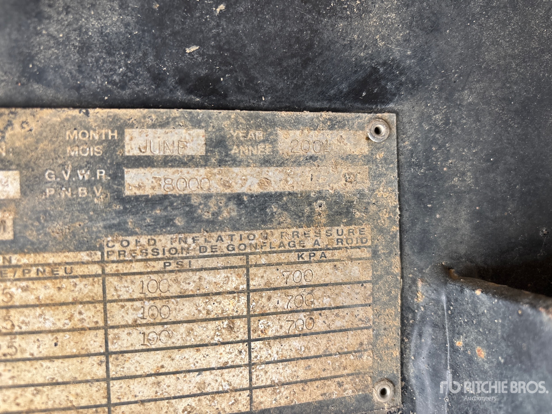 2001 Load King 28 ft Tri/A Super B-Train Lead  ...