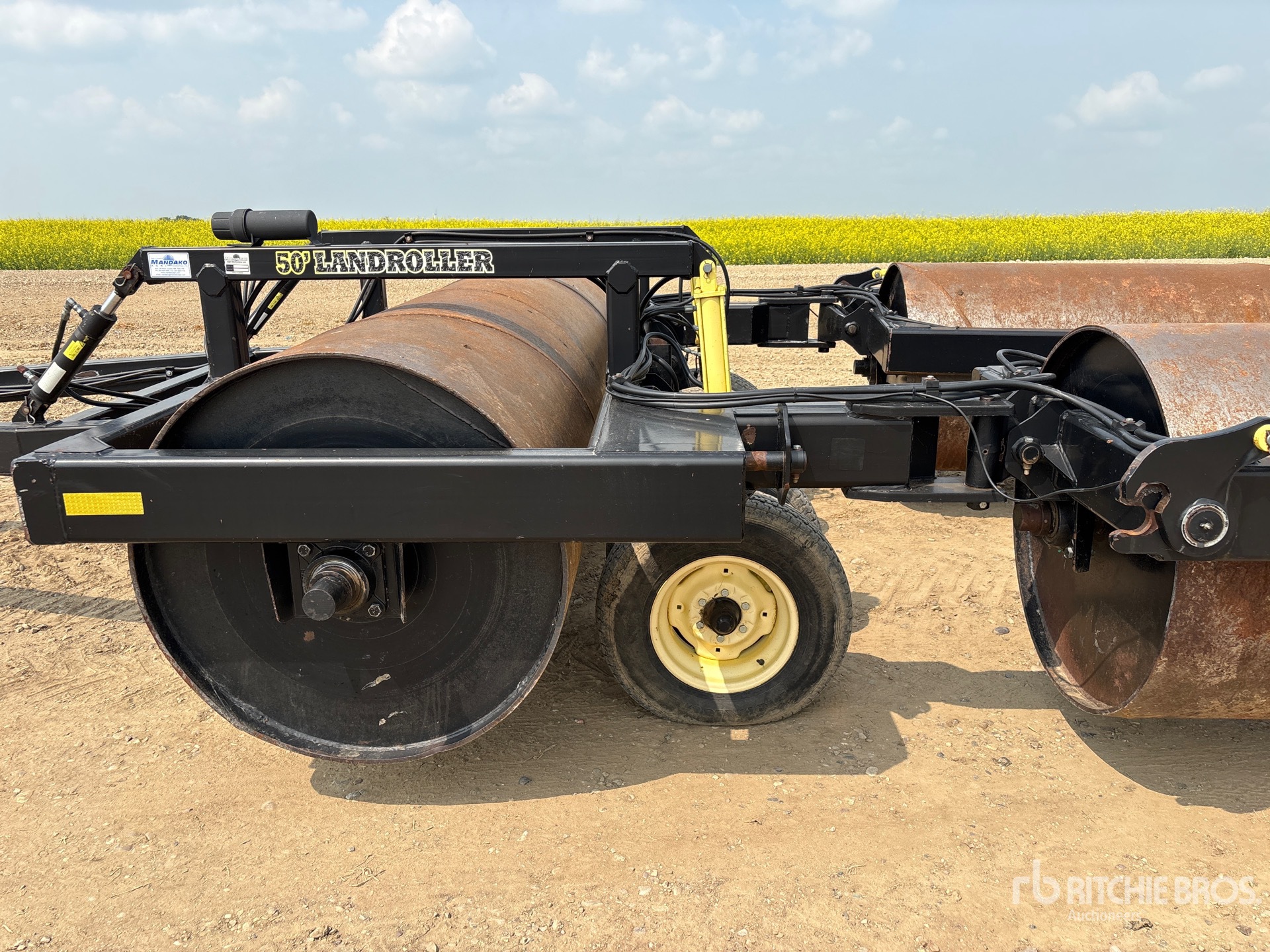 2010 Mandako 50 FT LAND ROLL
