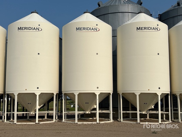 2014 Meridian 1620s D5 Meridian 1620s D5 +/- 4100 Bu Smooth Wall Hopper Grain Bin Grain Bin