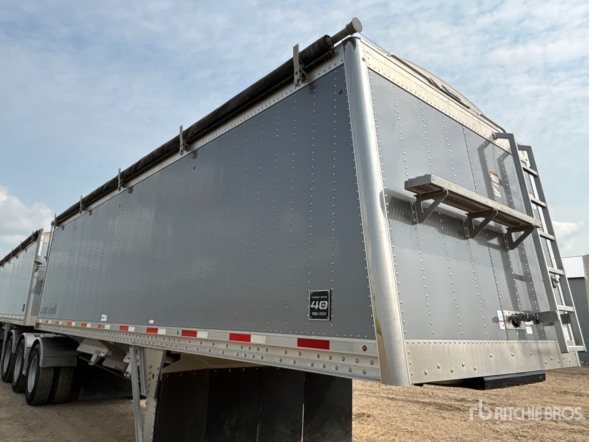 2021 Load King 28 ft Tri/A Super B-Train Lead