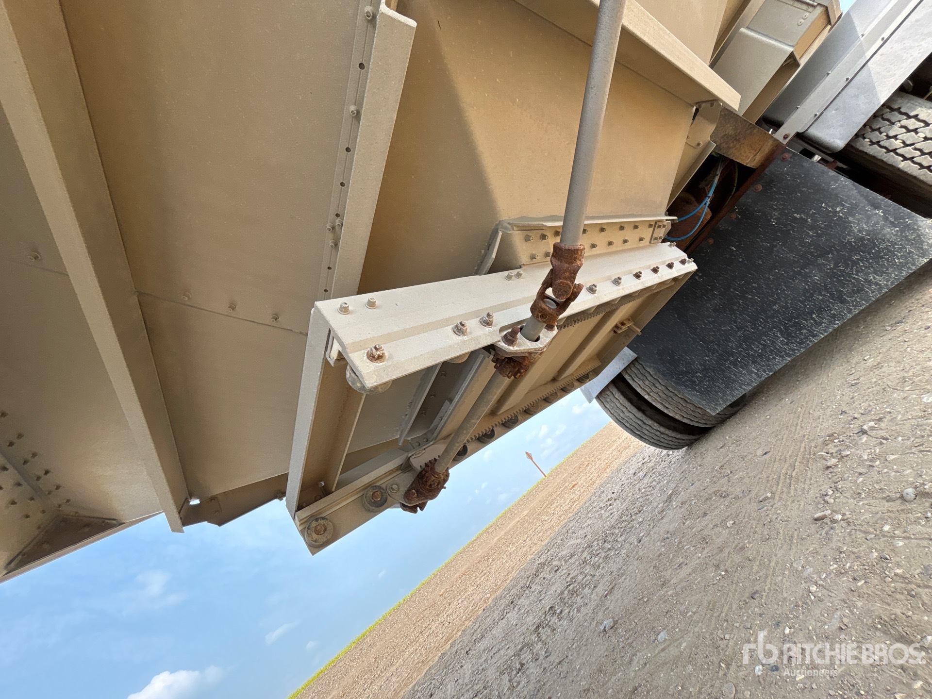 2021 Load King 28 ft Tri/A Super B-Train Lead