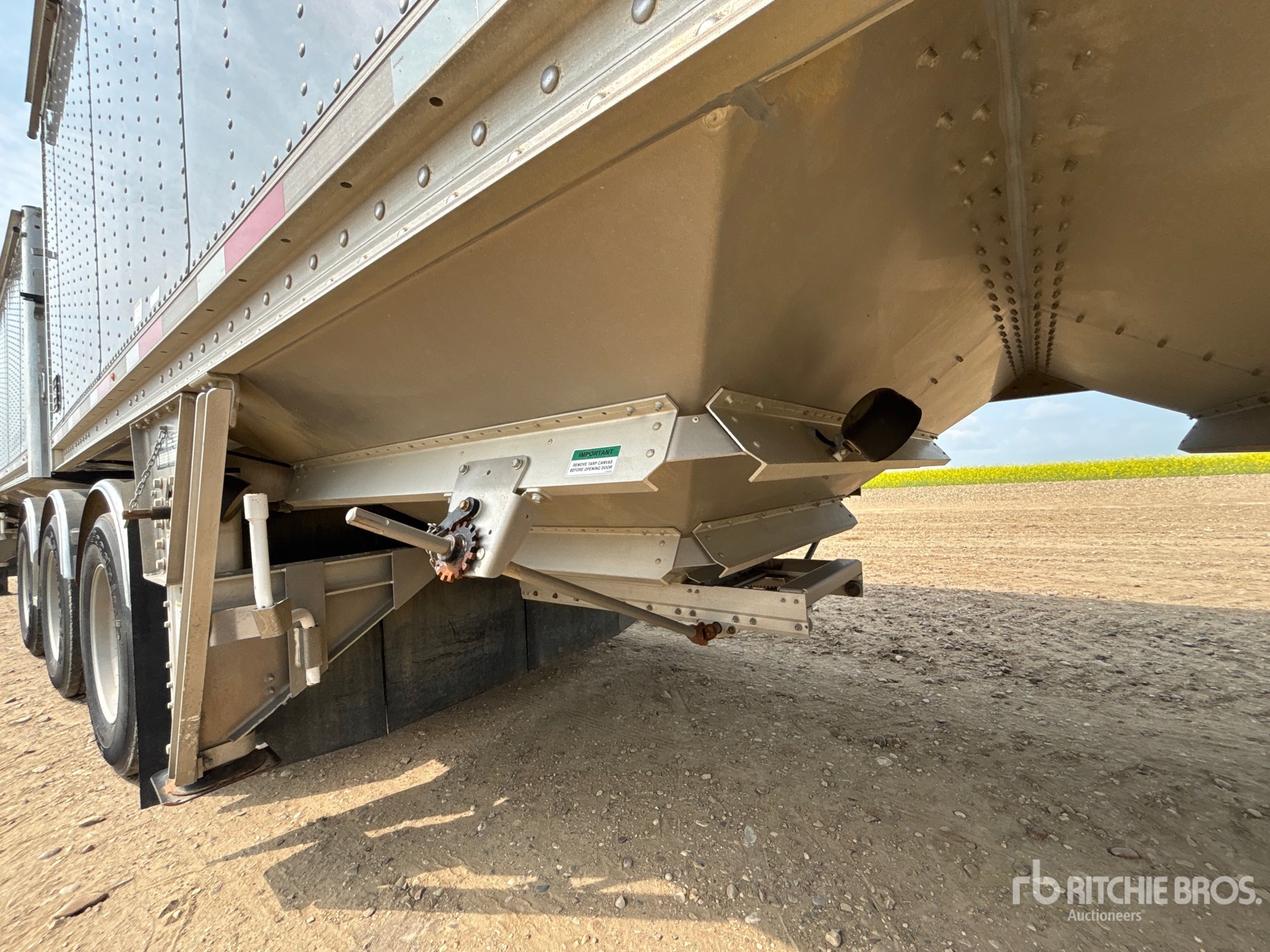 2021 Load King 30 ft Super B-Train Pup