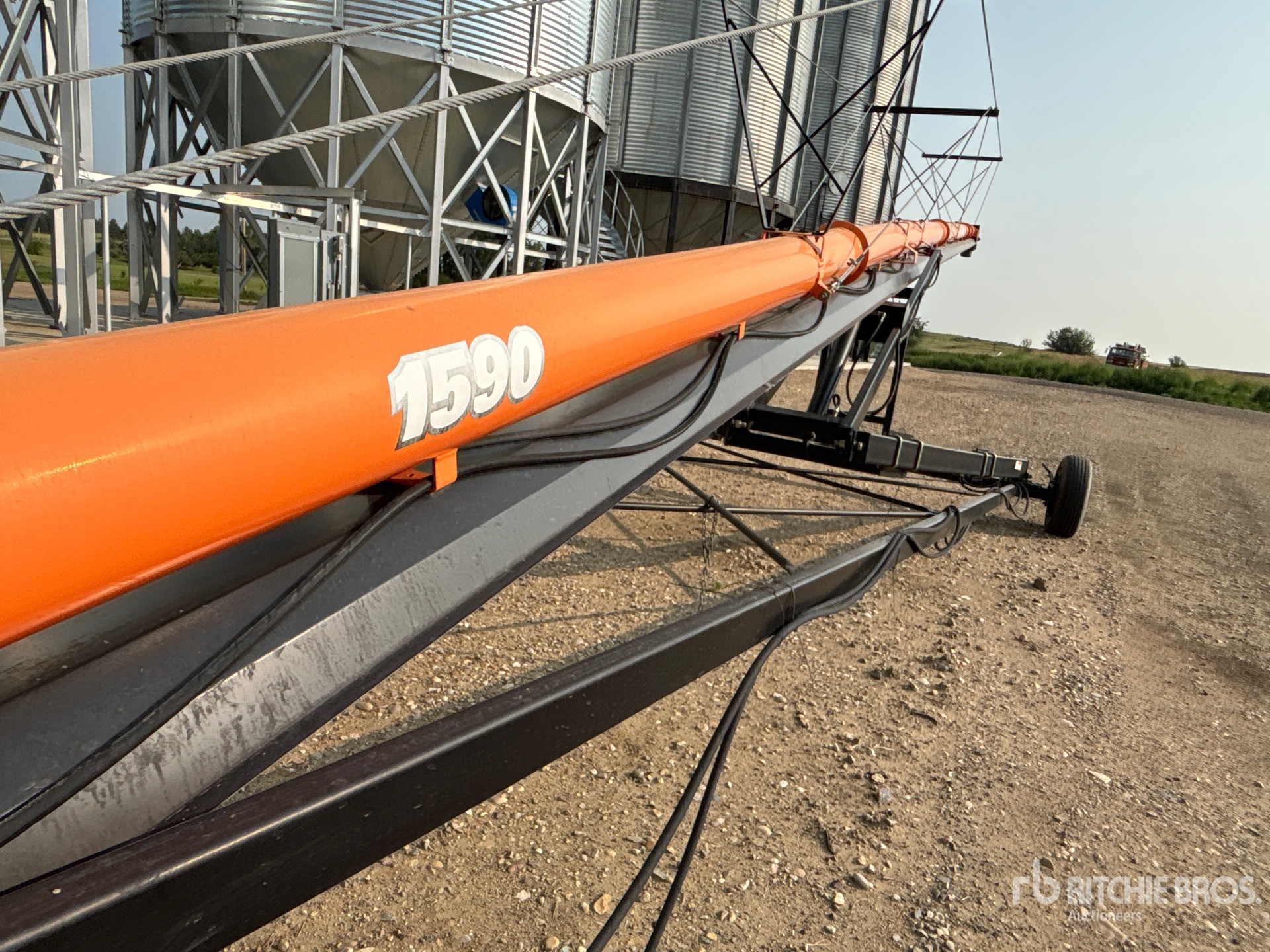 2015 Batco 1590
