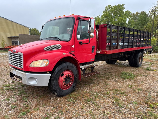 2005 Freightliner M2 106 4x2 Flatbed Truck 2005 Freightliner M2 106 4x2 Flatbed Truck