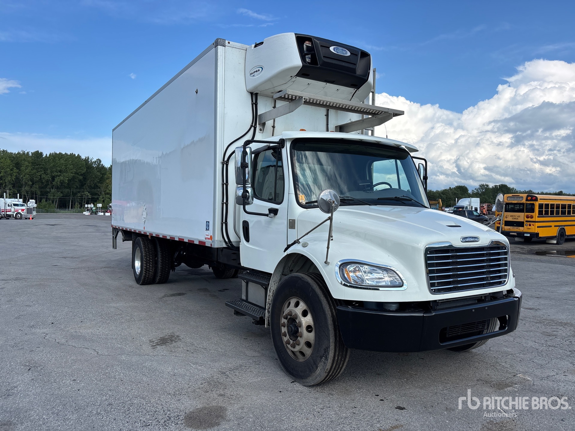2019 Freightliner M2 106