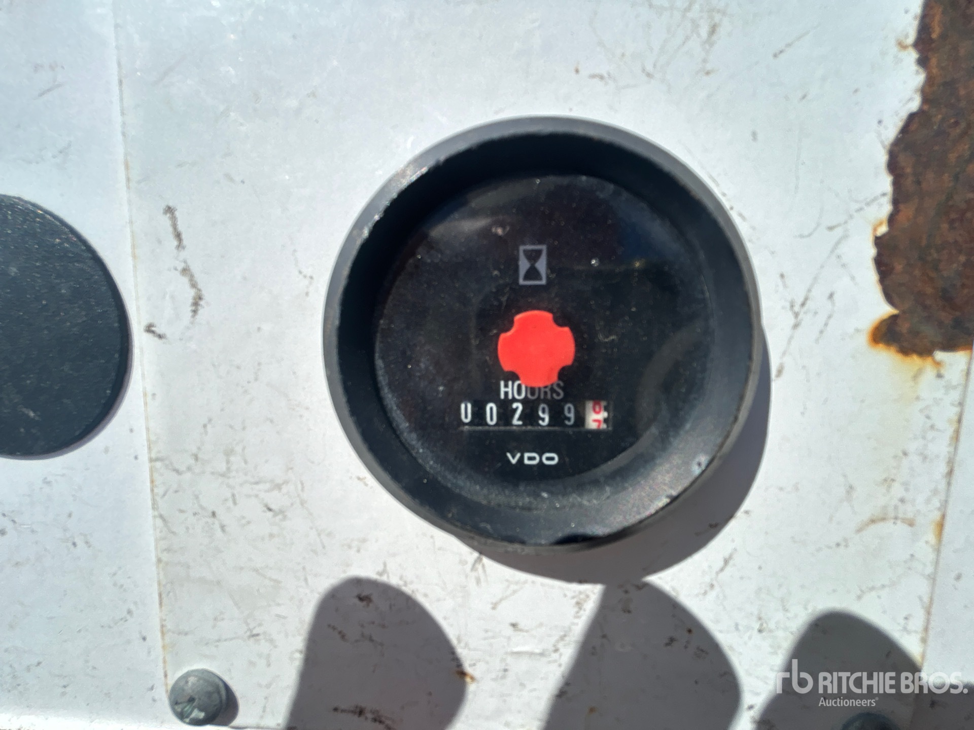 General Appearance with Hour Meter / Odometer