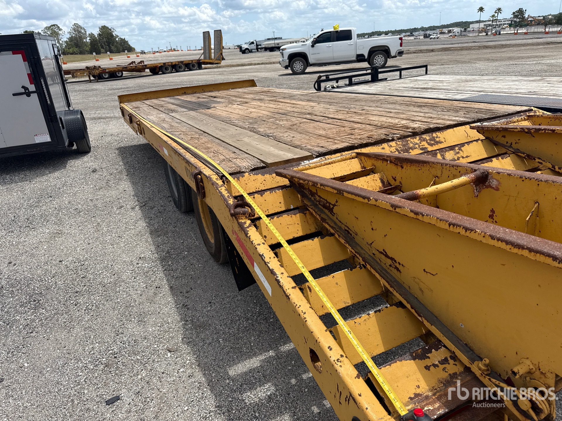 Photo of a 2000 Towmaster QT-20