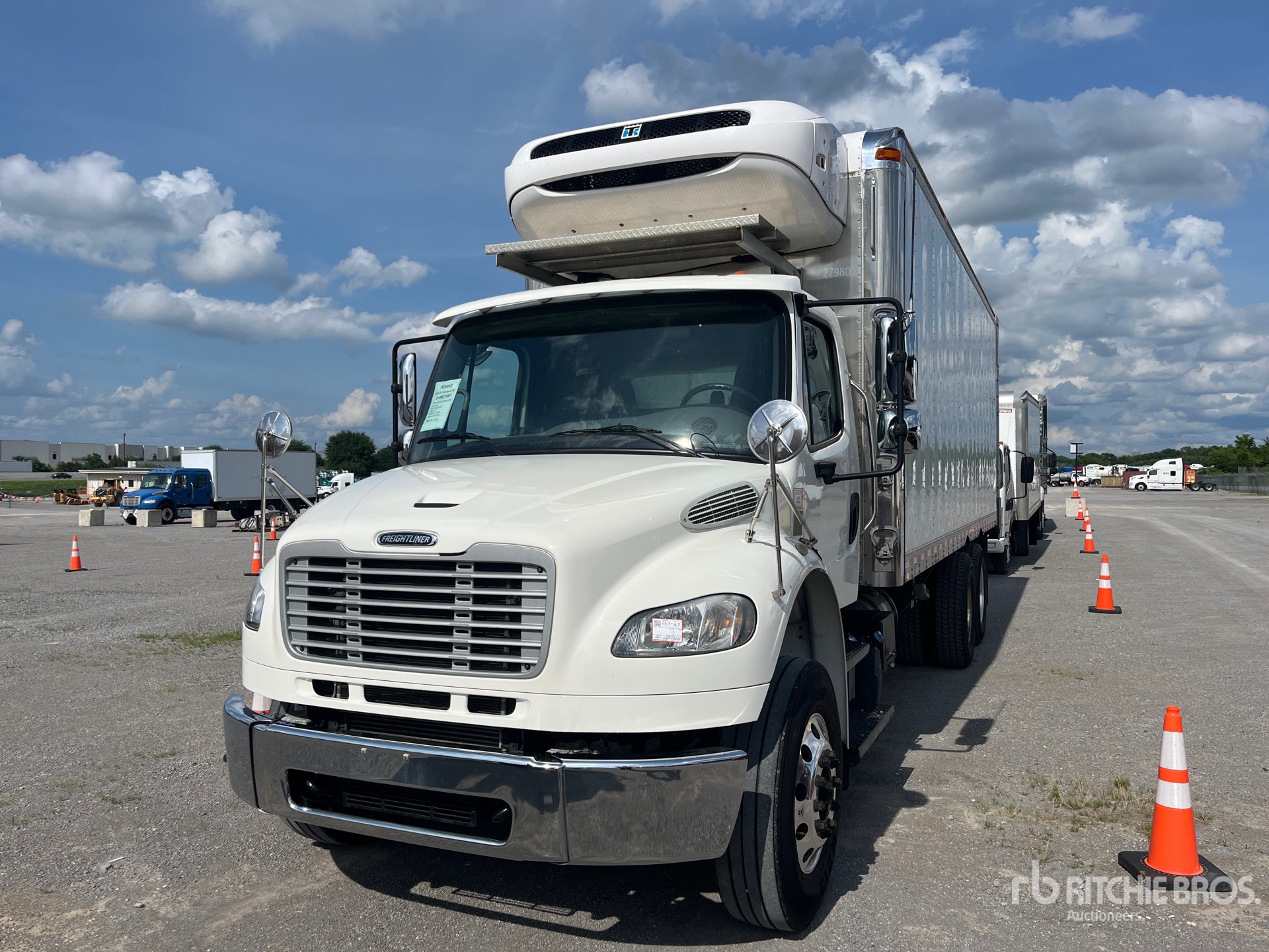 2019 Freightliner M2 106
