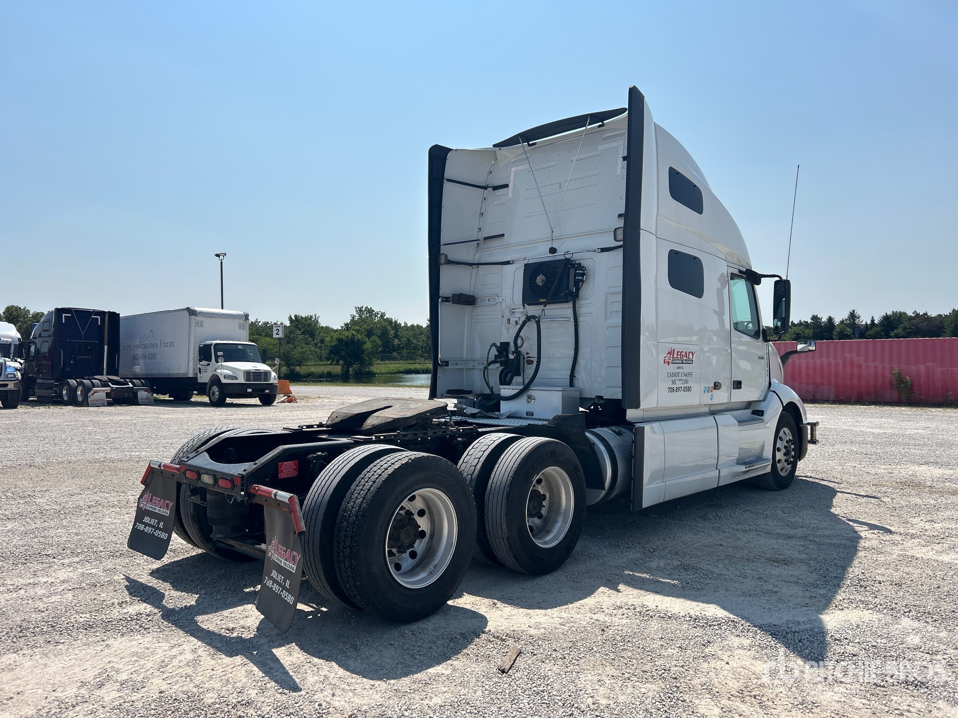 General Appearance with Picture, Right Rear Corner