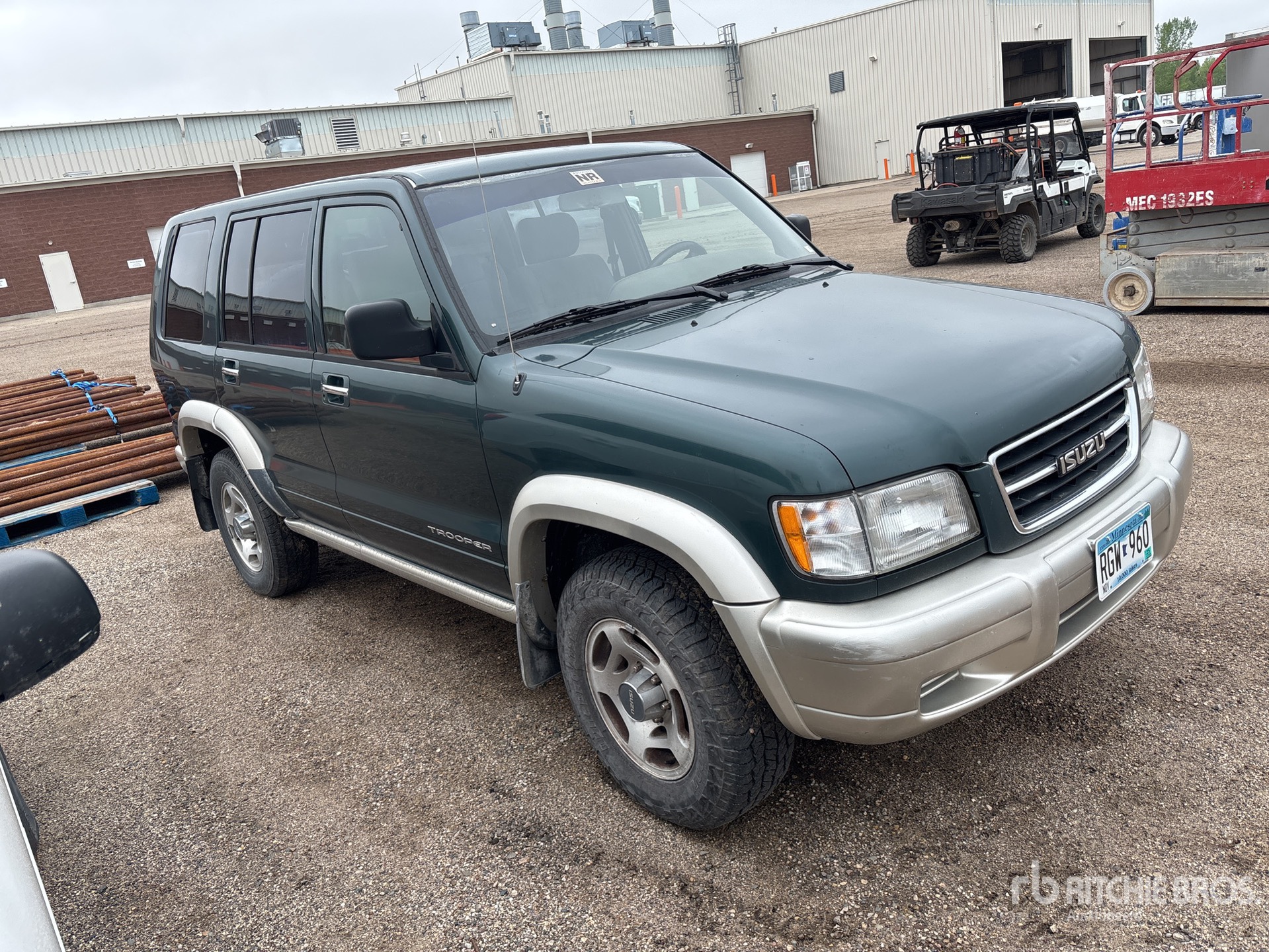 General Appearance with Picture, Right Front Corner