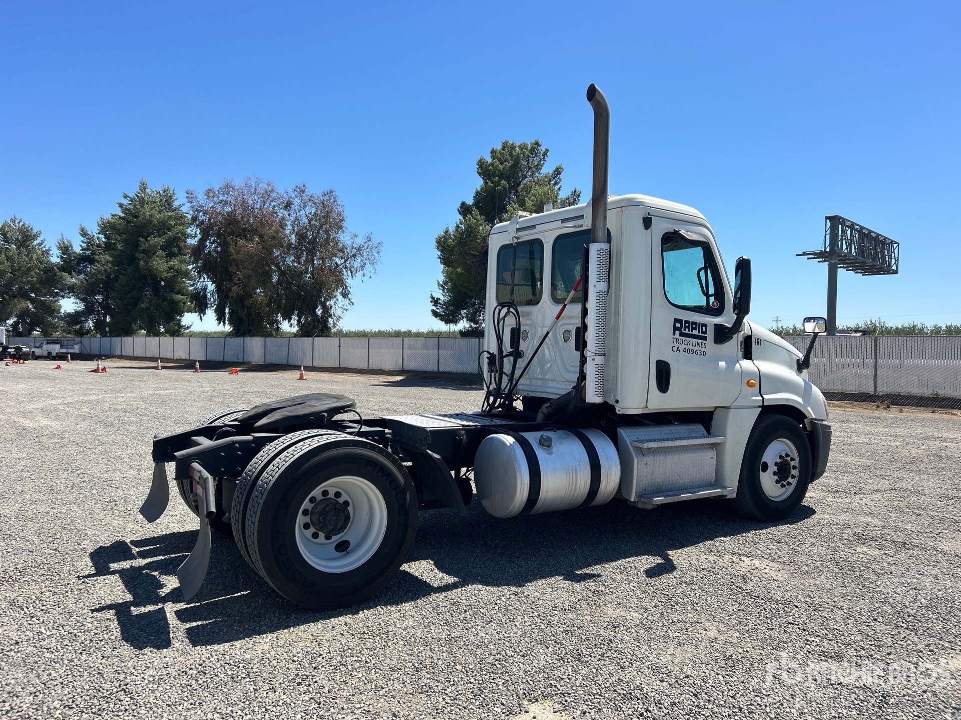 General Appearance with Picture, Right Rear Corner