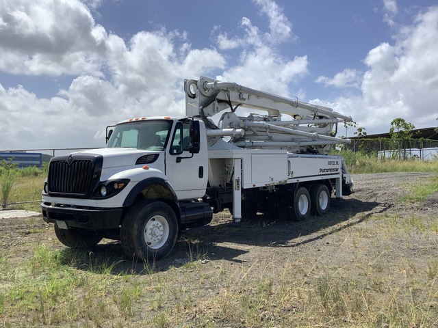 2011 Putzmeister 32Z on 2012 International 7600 SBA 6X4 6x4 Concrete Pump