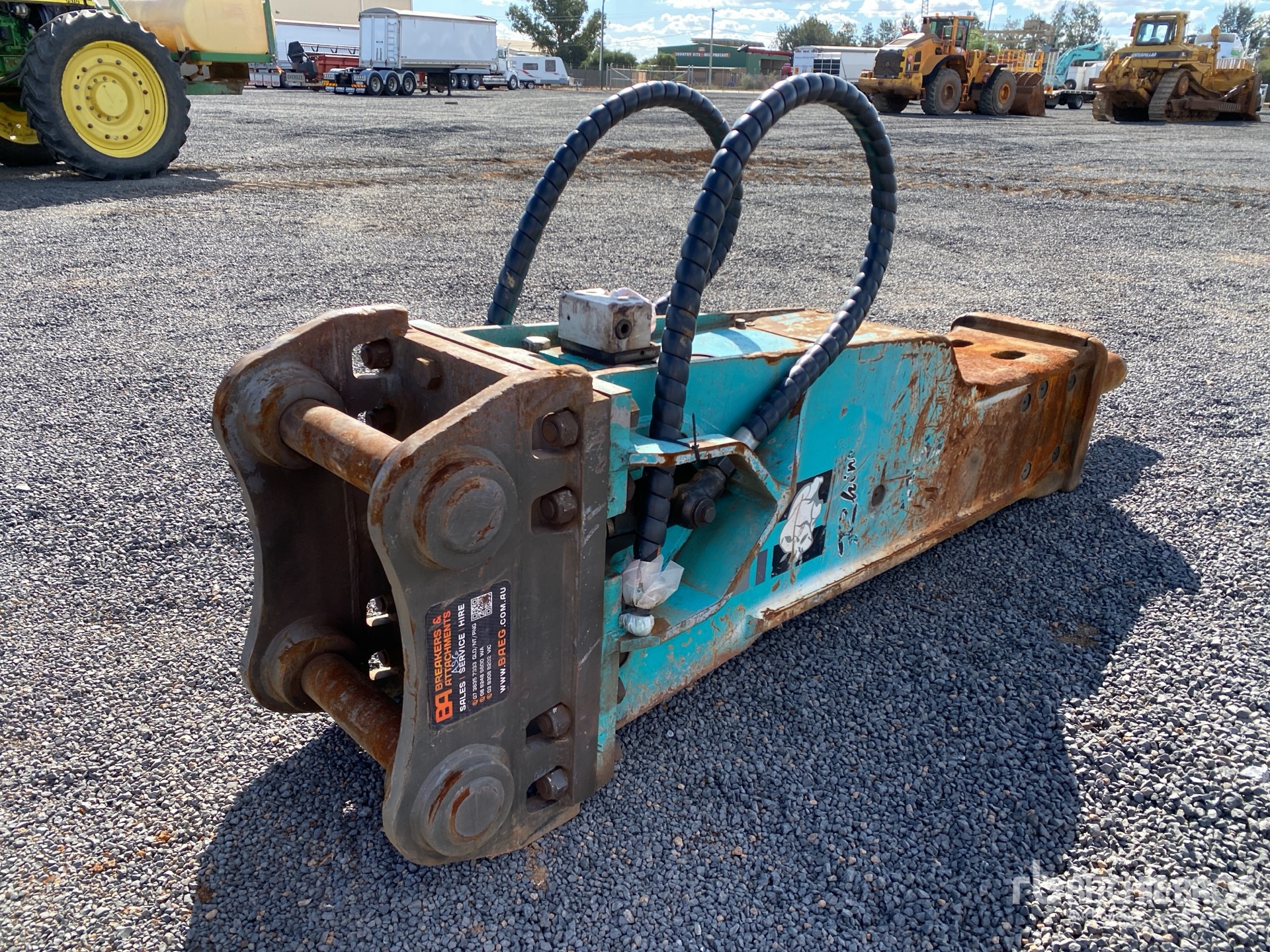 General Appearance with Picture, Right Rear Corner