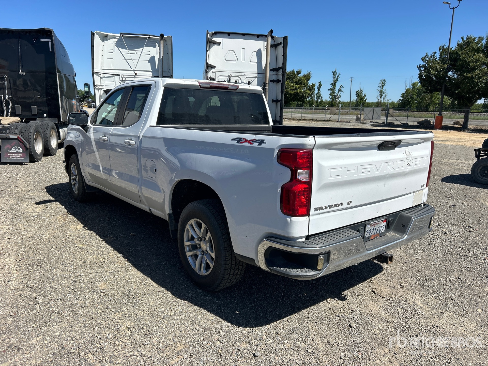 General Appearance with Picture, Left Rear Corner