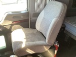 4 Transmision with Seats/armrests