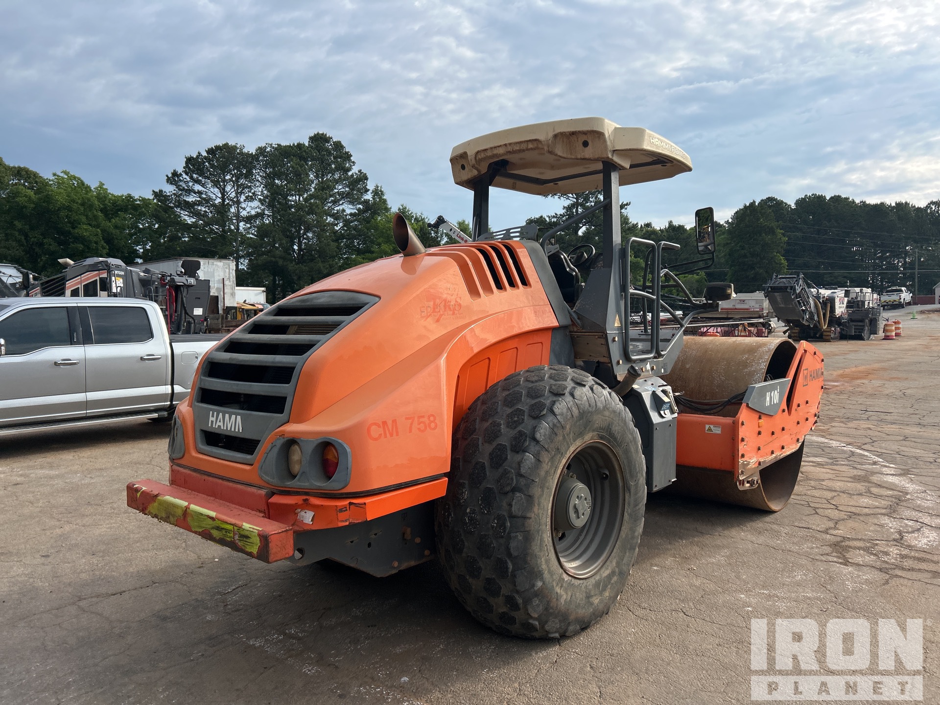 2017 Hamm H10I