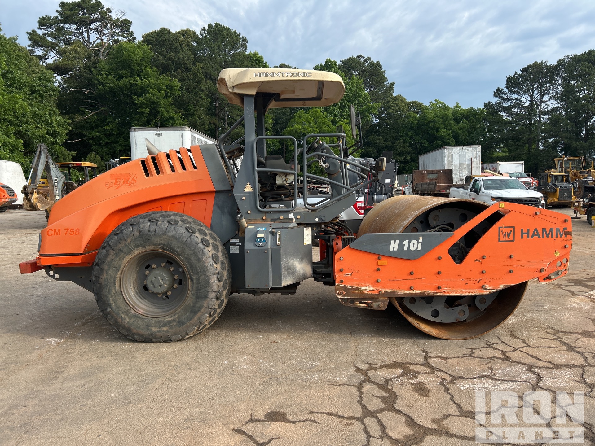 2017 Hamm H10I