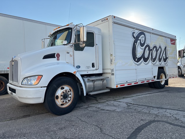 2010 Kenworth T270 4x2 8 Bay Beverage Truck