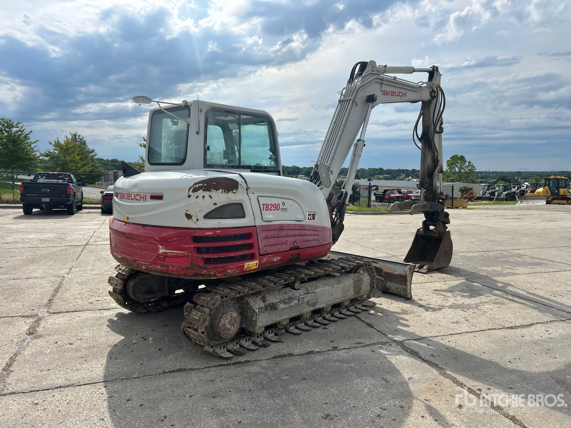 General Appearance with Picture, Right Rear Corner