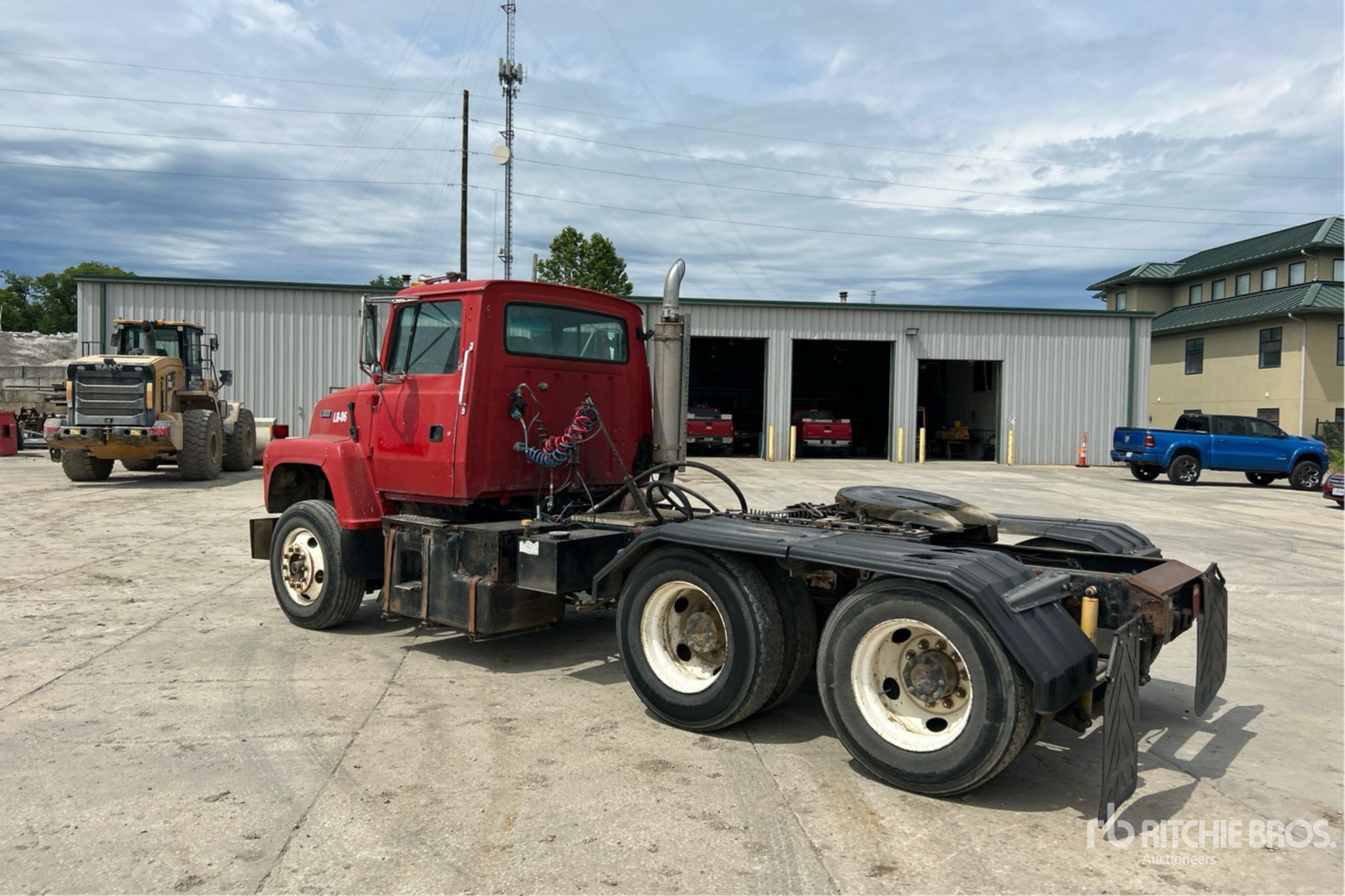 General Appearance with Picture, Left Rear Corner