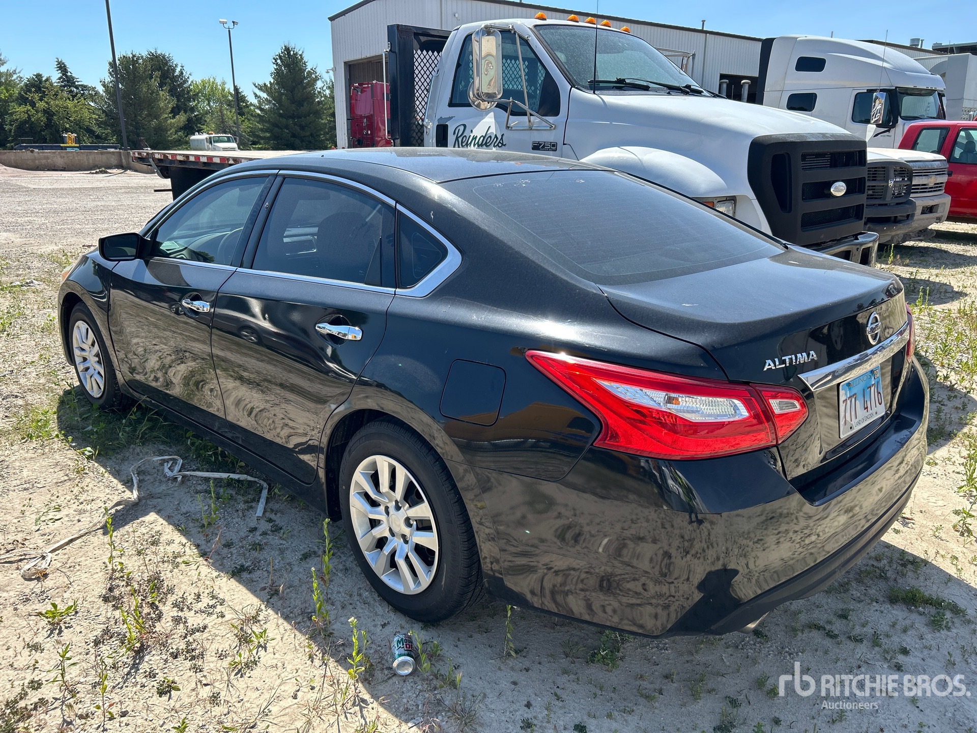 General Appearance with Picture, Left Rear Corner