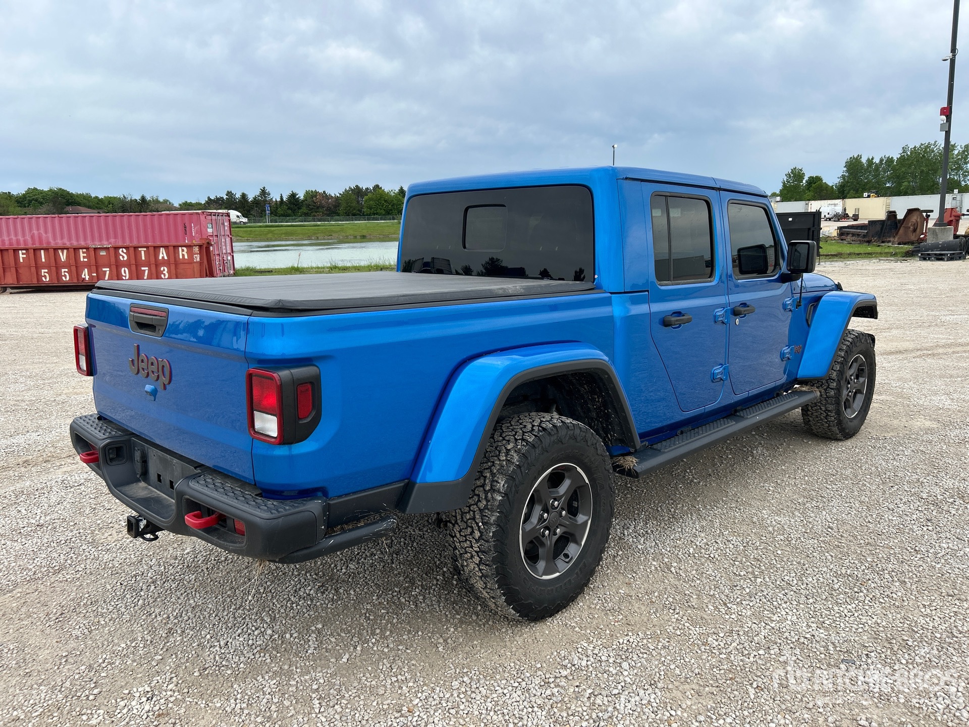 General Appearance with Picture, Right Rear Corner