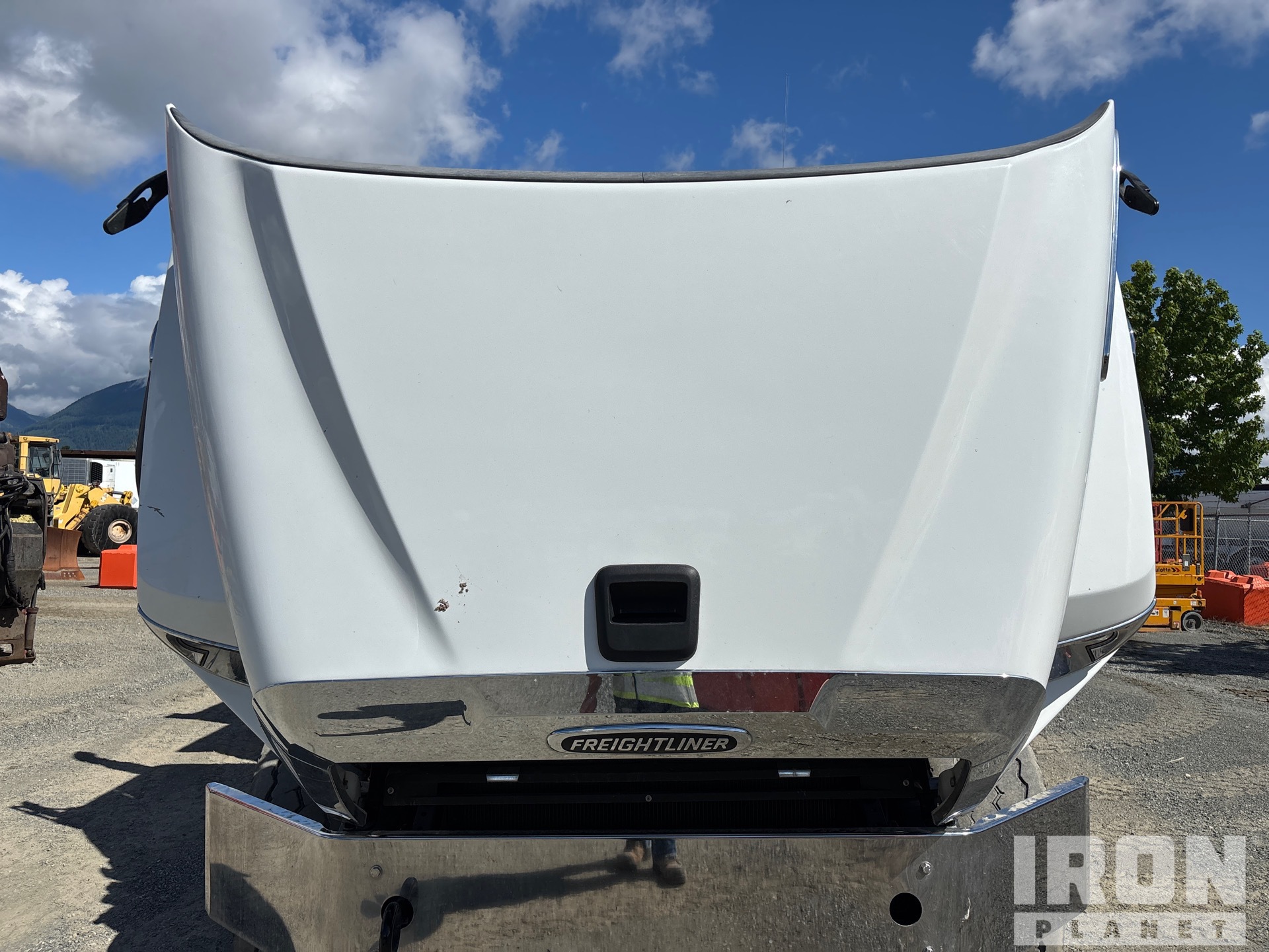 2024 Freightliner 114SD