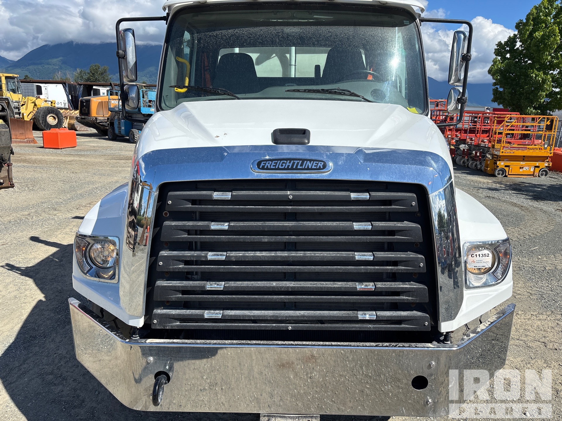 2024 Freightliner 114SD