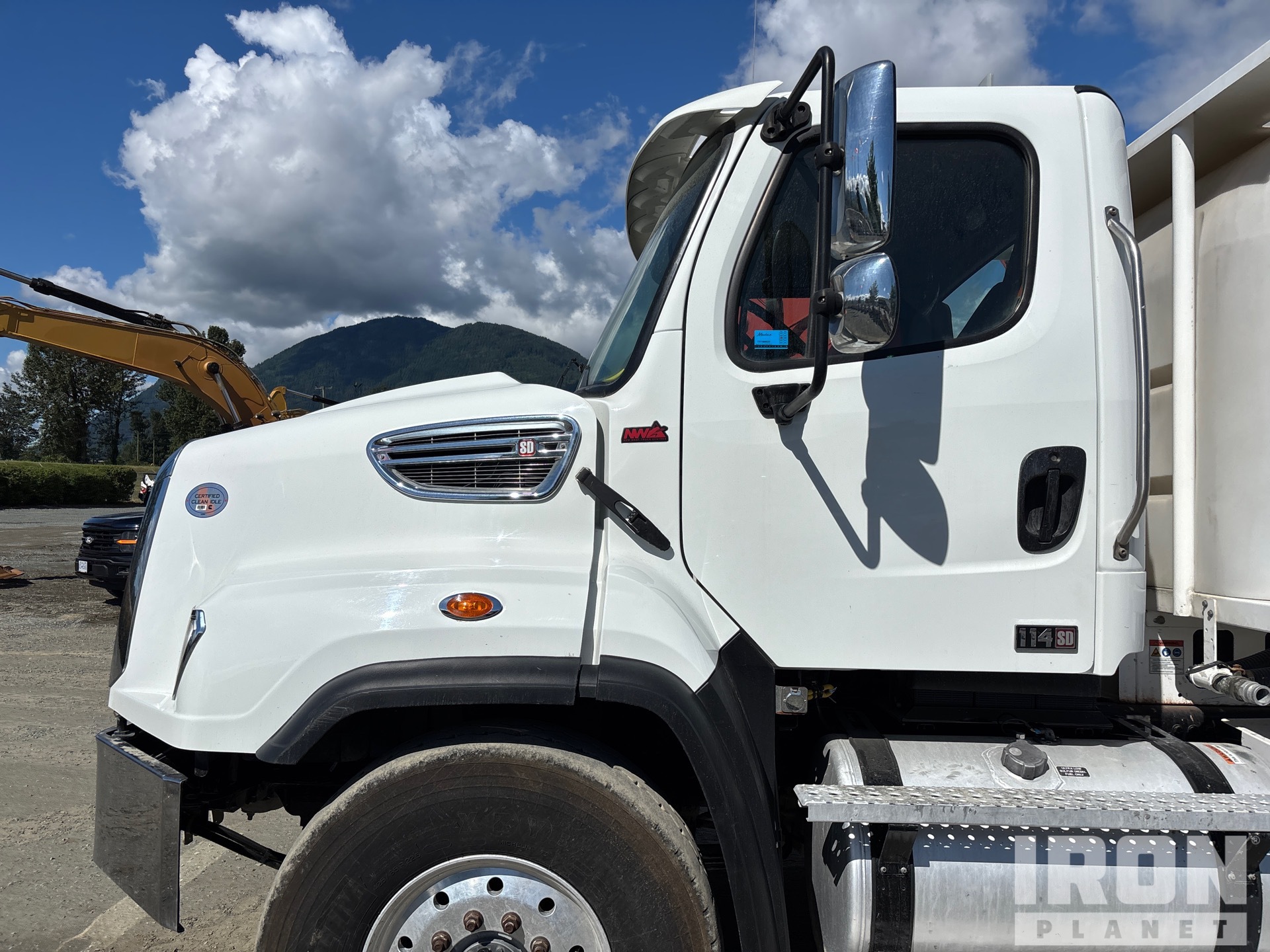 2024 Freightliner 114SD