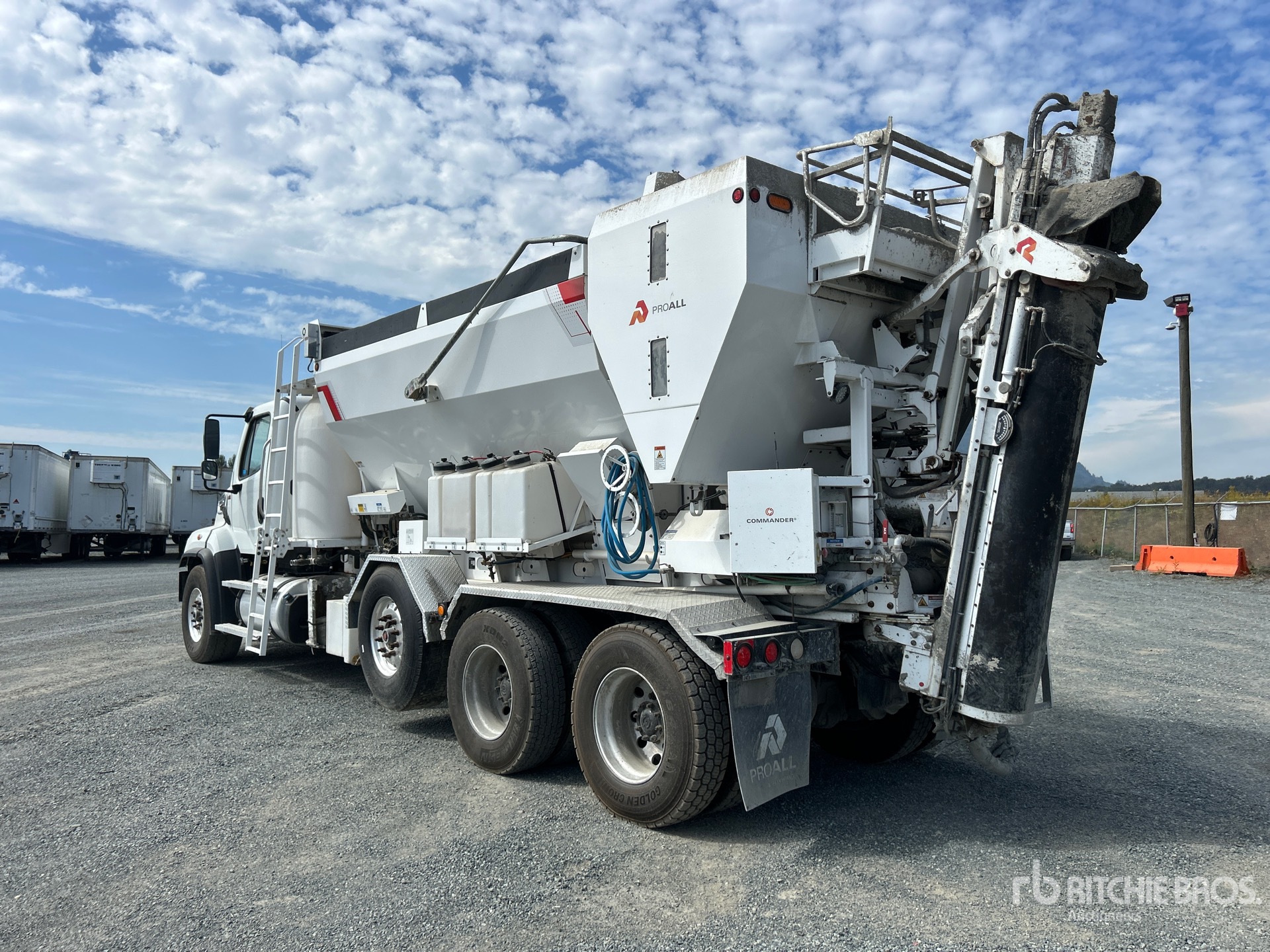 2024 Freightliner 114SD