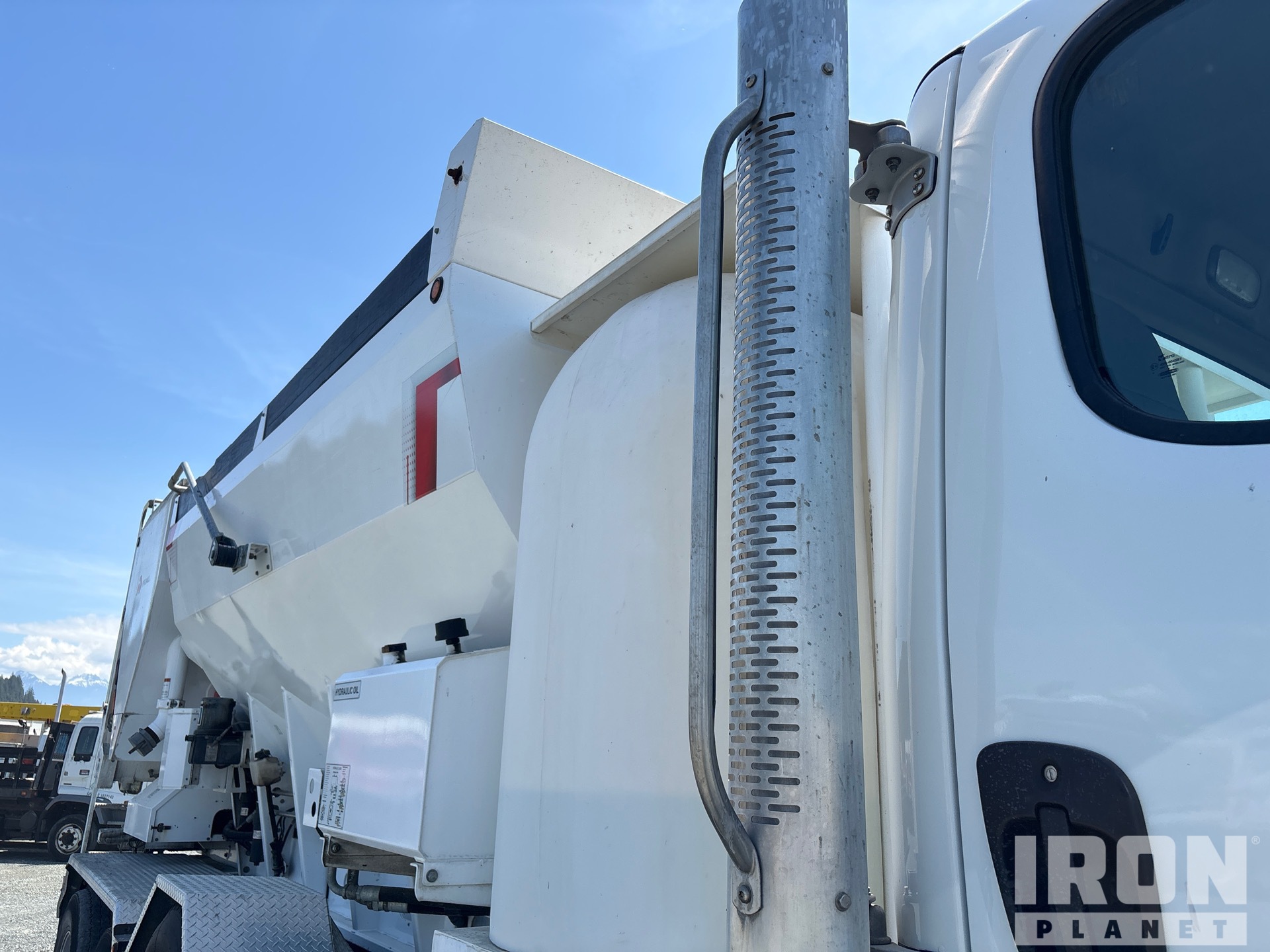 2024 Freightliner 114SD