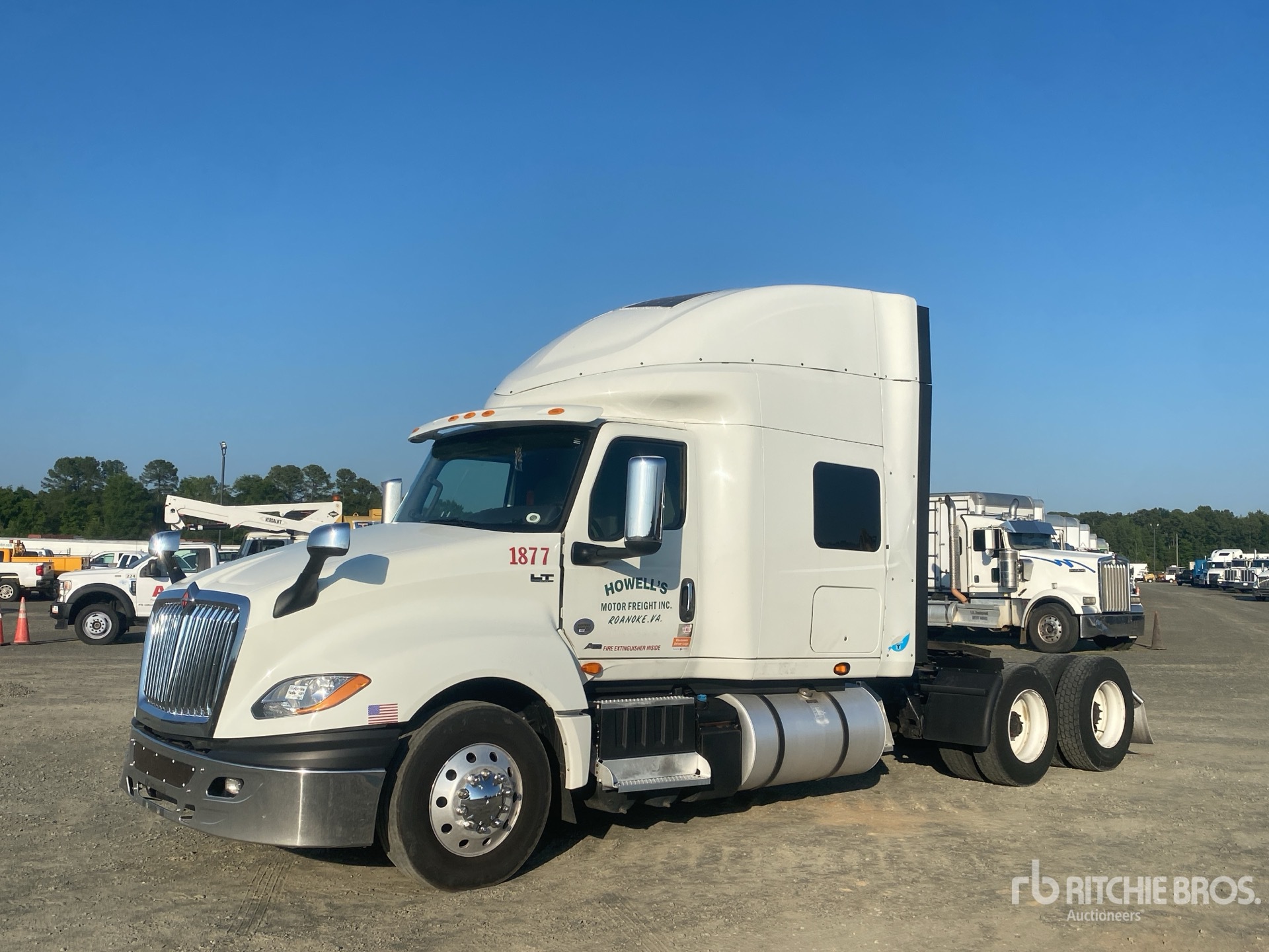 Photo of a 2021 International LT625