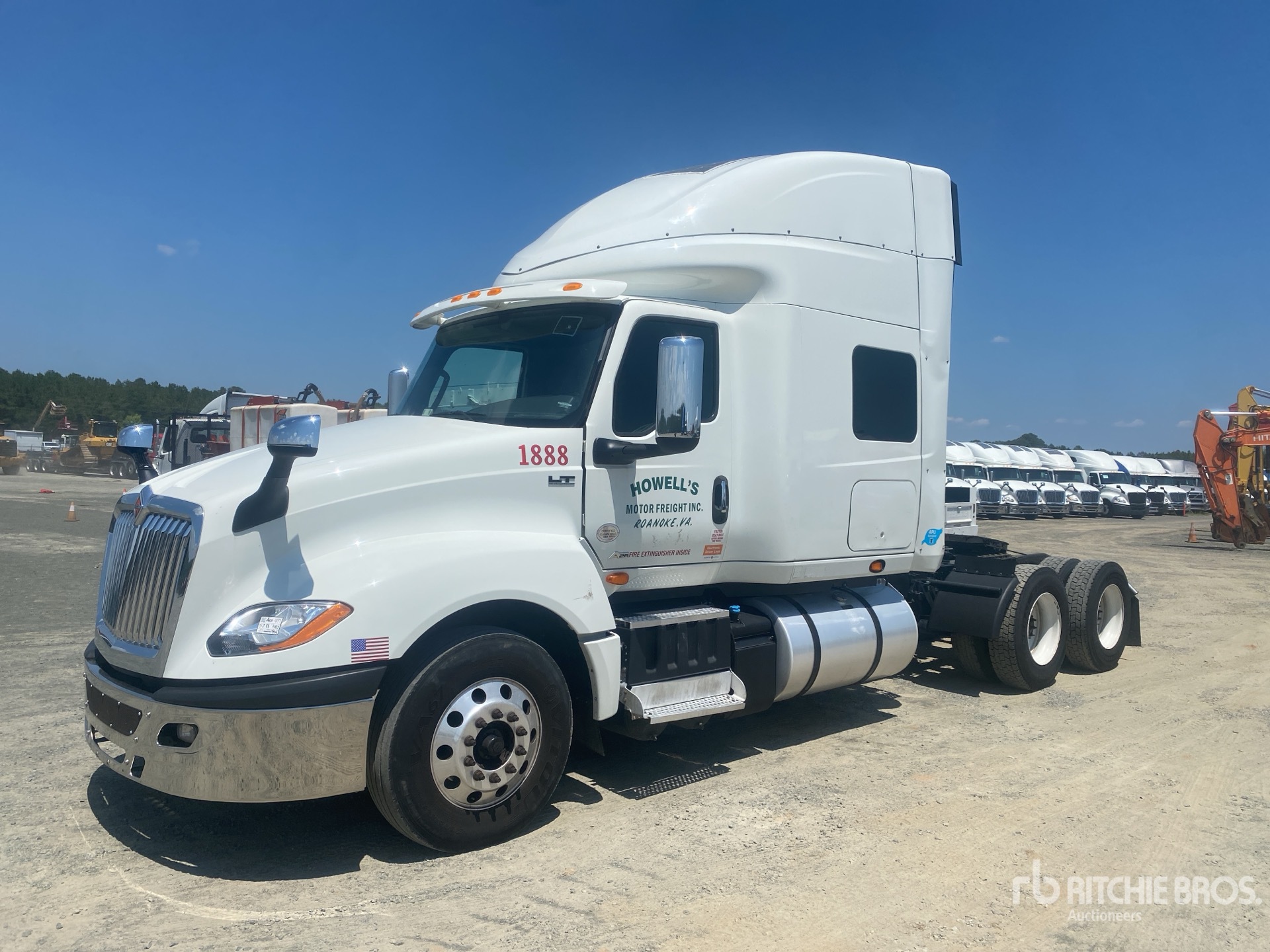Photo of a 2021 International LT625