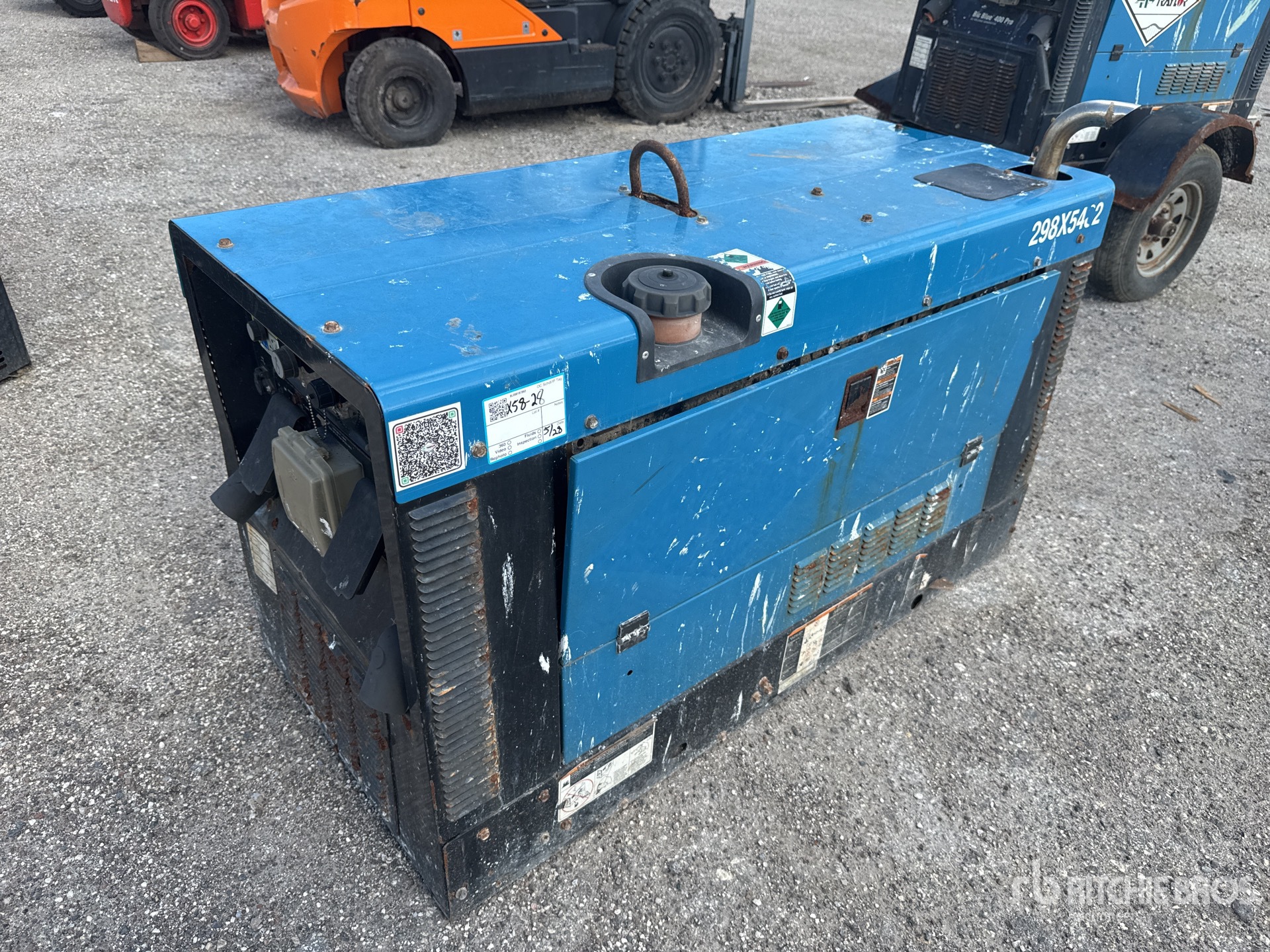 General Appearance with Picture, Left Front Corner