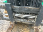 Hydraulics with Fork Positioning Cylinder (on fork carriage)