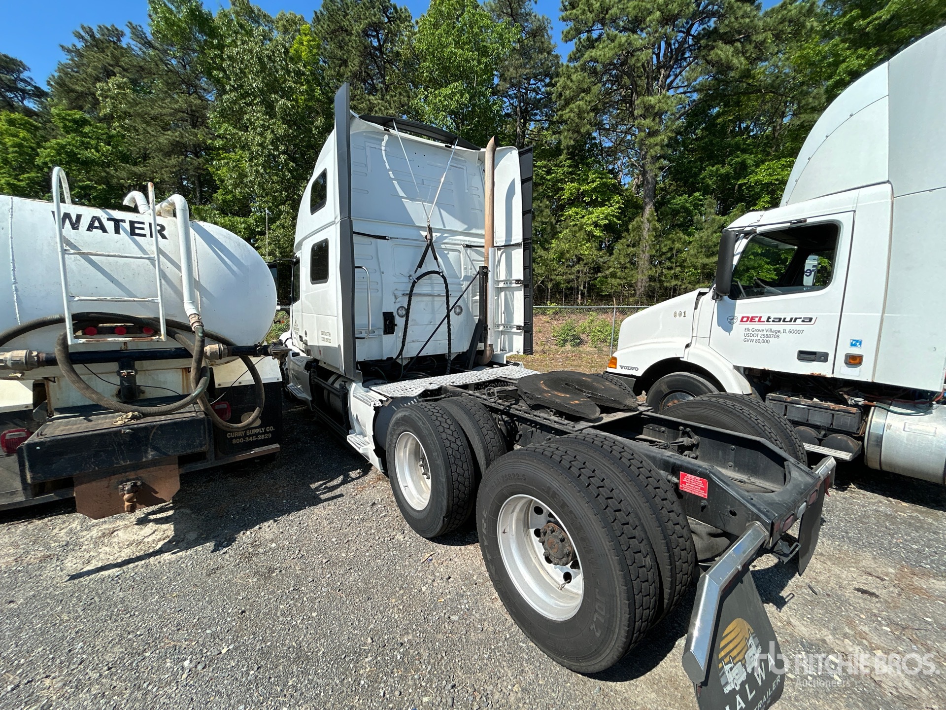 2020 Volvo VNL860