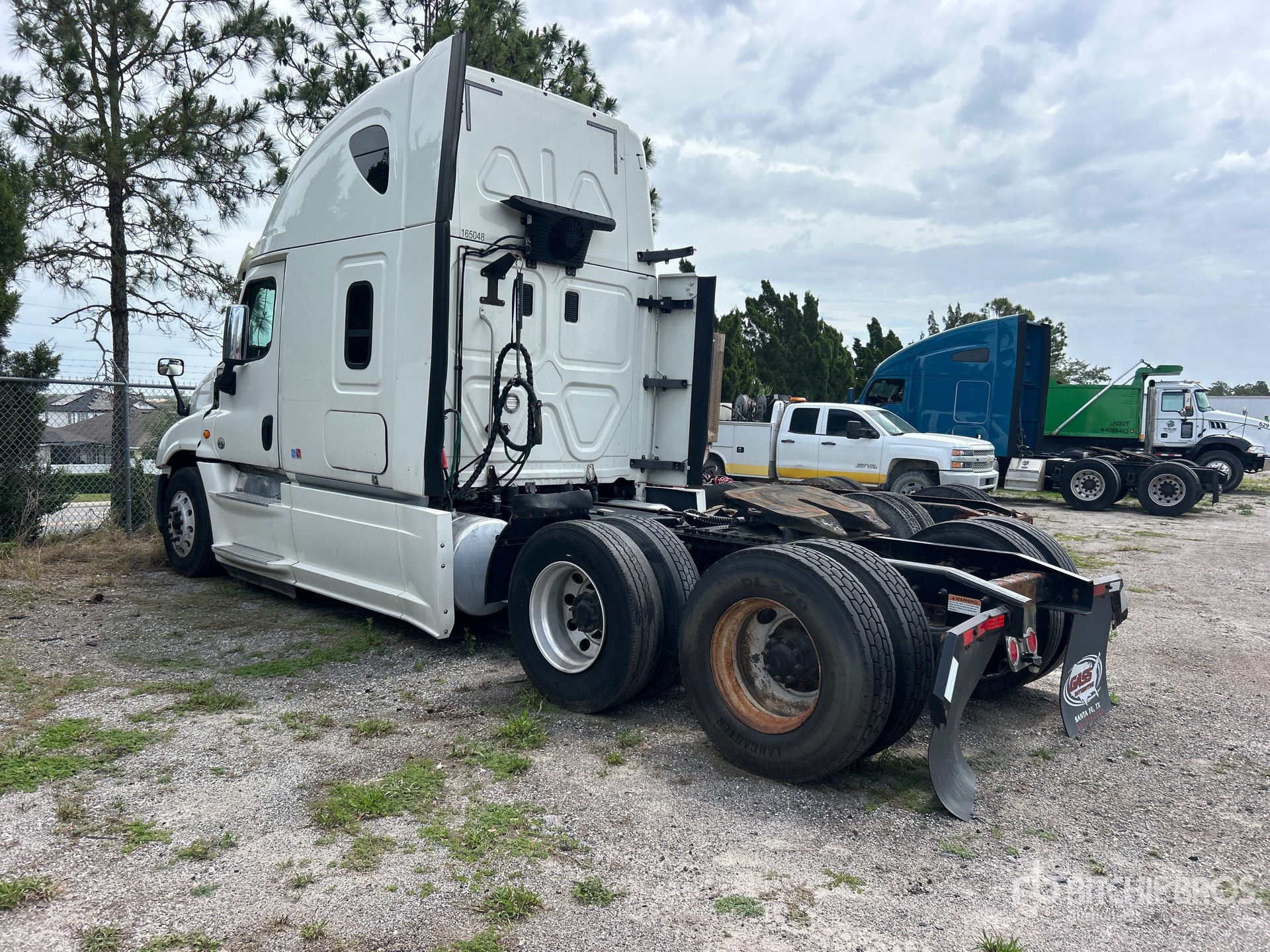 General Appearance with Picture, Left Rear Corner