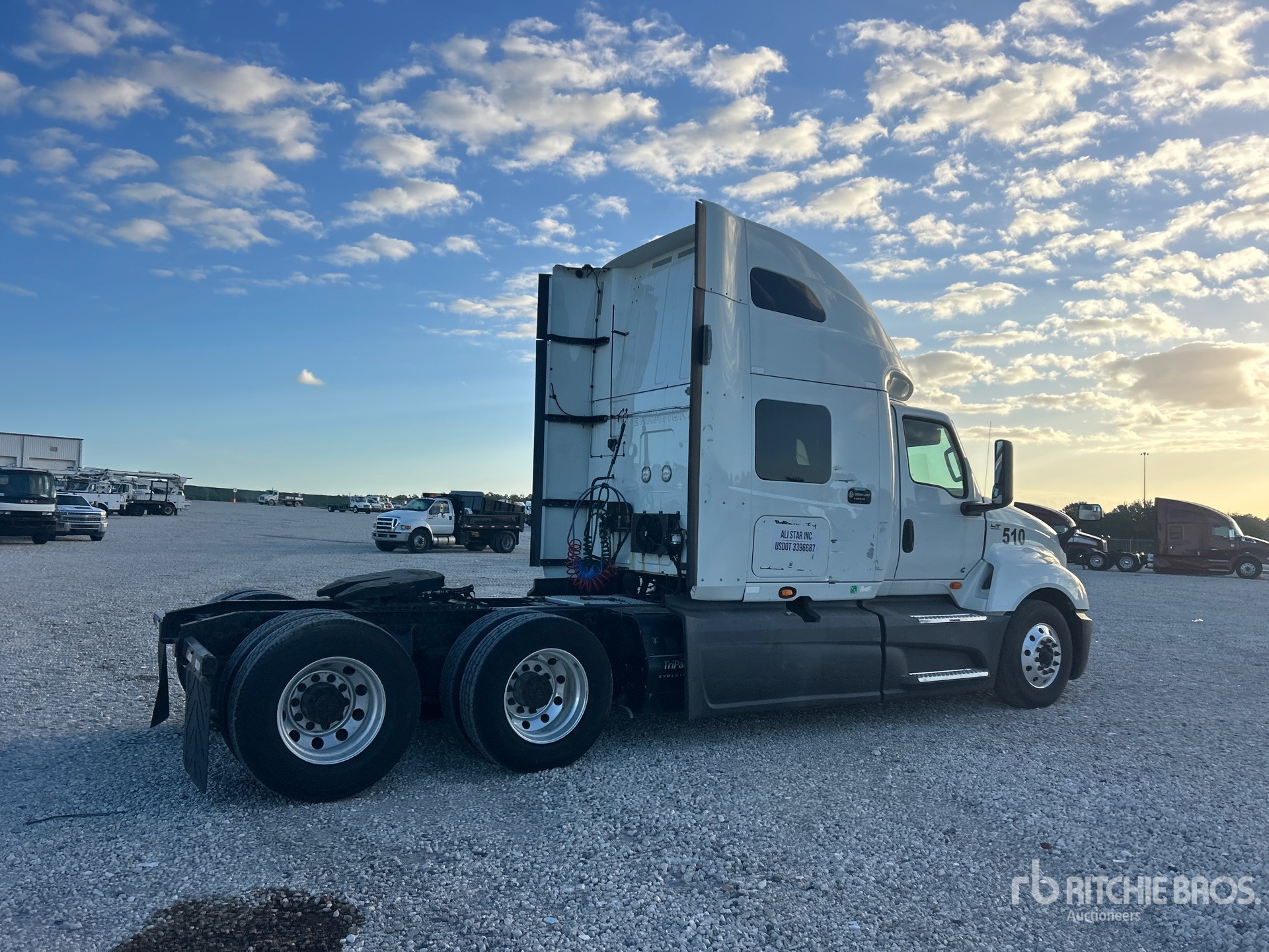 2020 International LT625