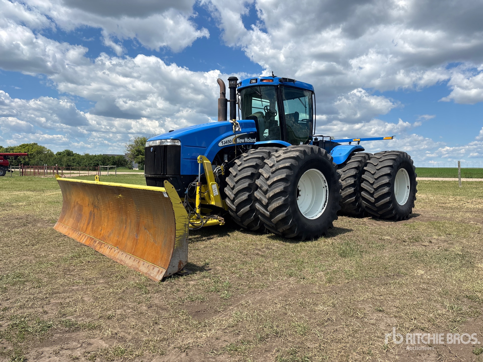 Photo of a 2004 New Holland TJ450