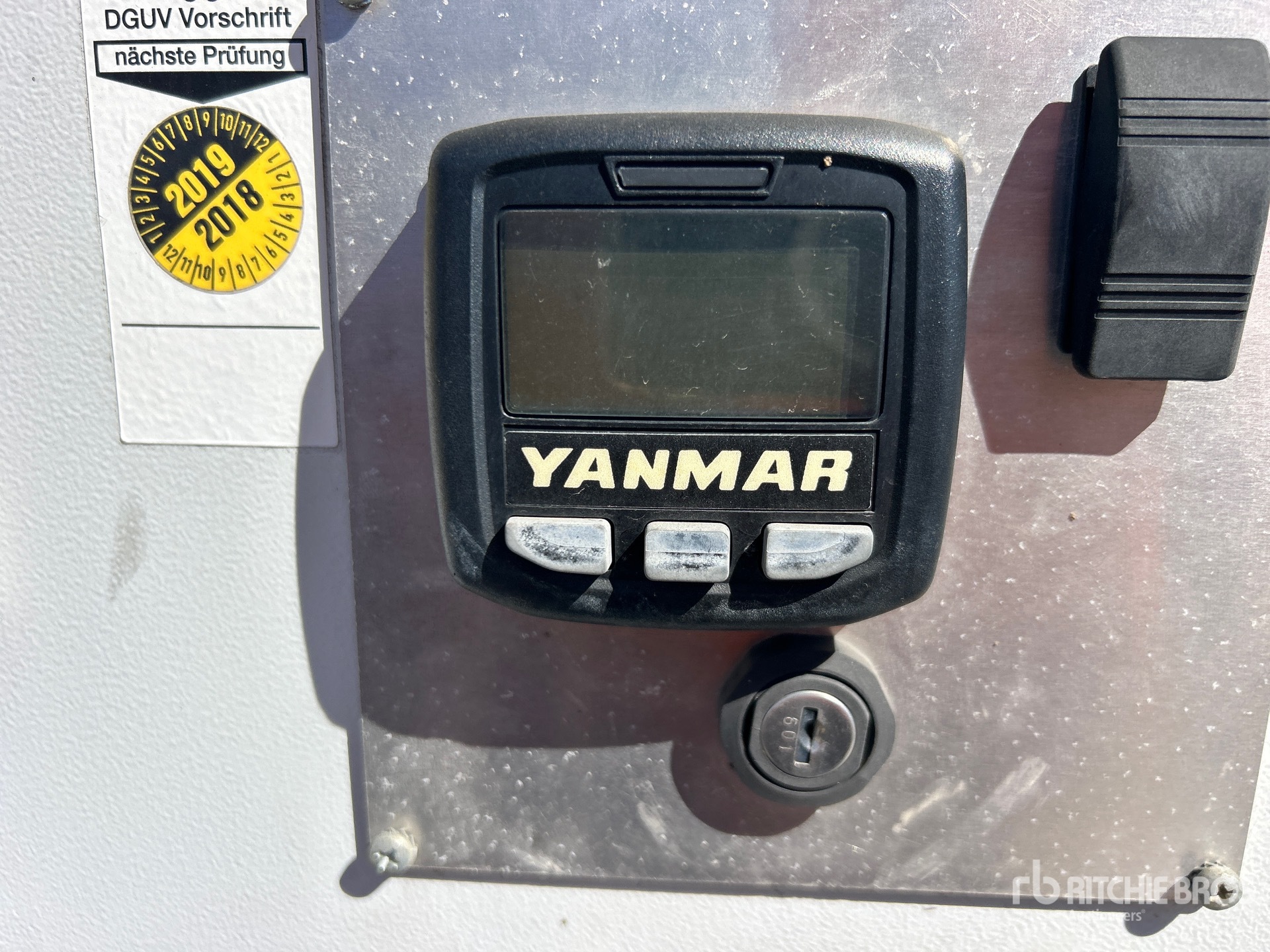 General Appearance with Hour Meter / Odometer
