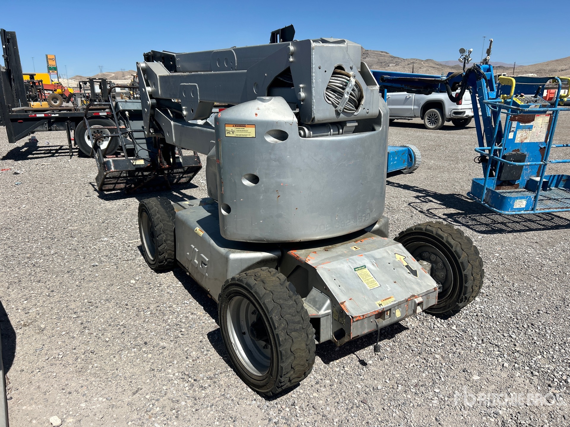 General Appearance with Picture, Left Rear Corner