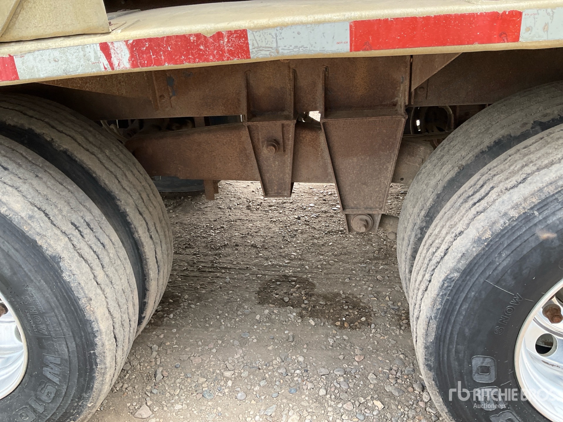 1995 Hutchinson 34 ft T/A
