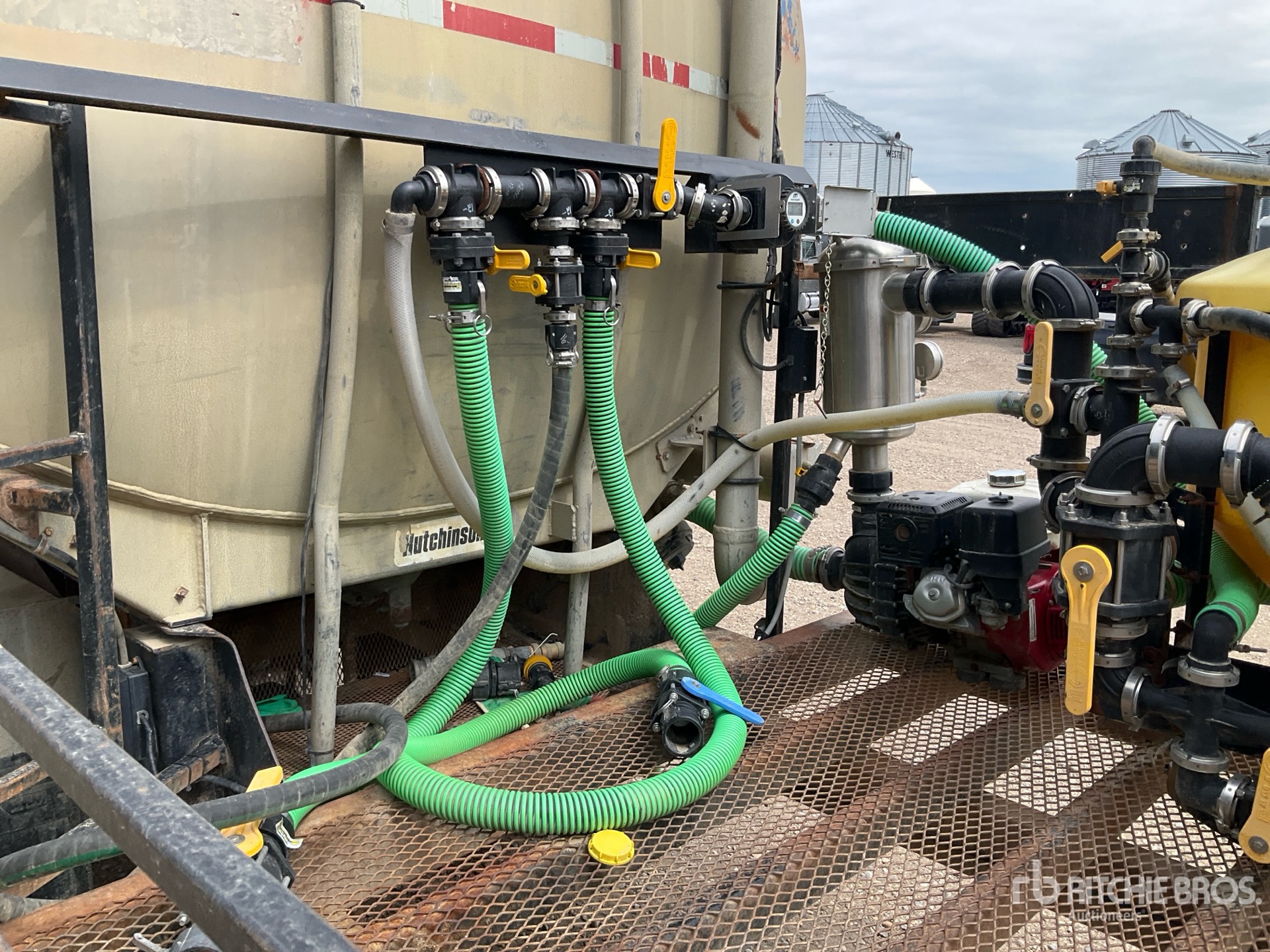 1995 Hutchinson 34 ft T/A