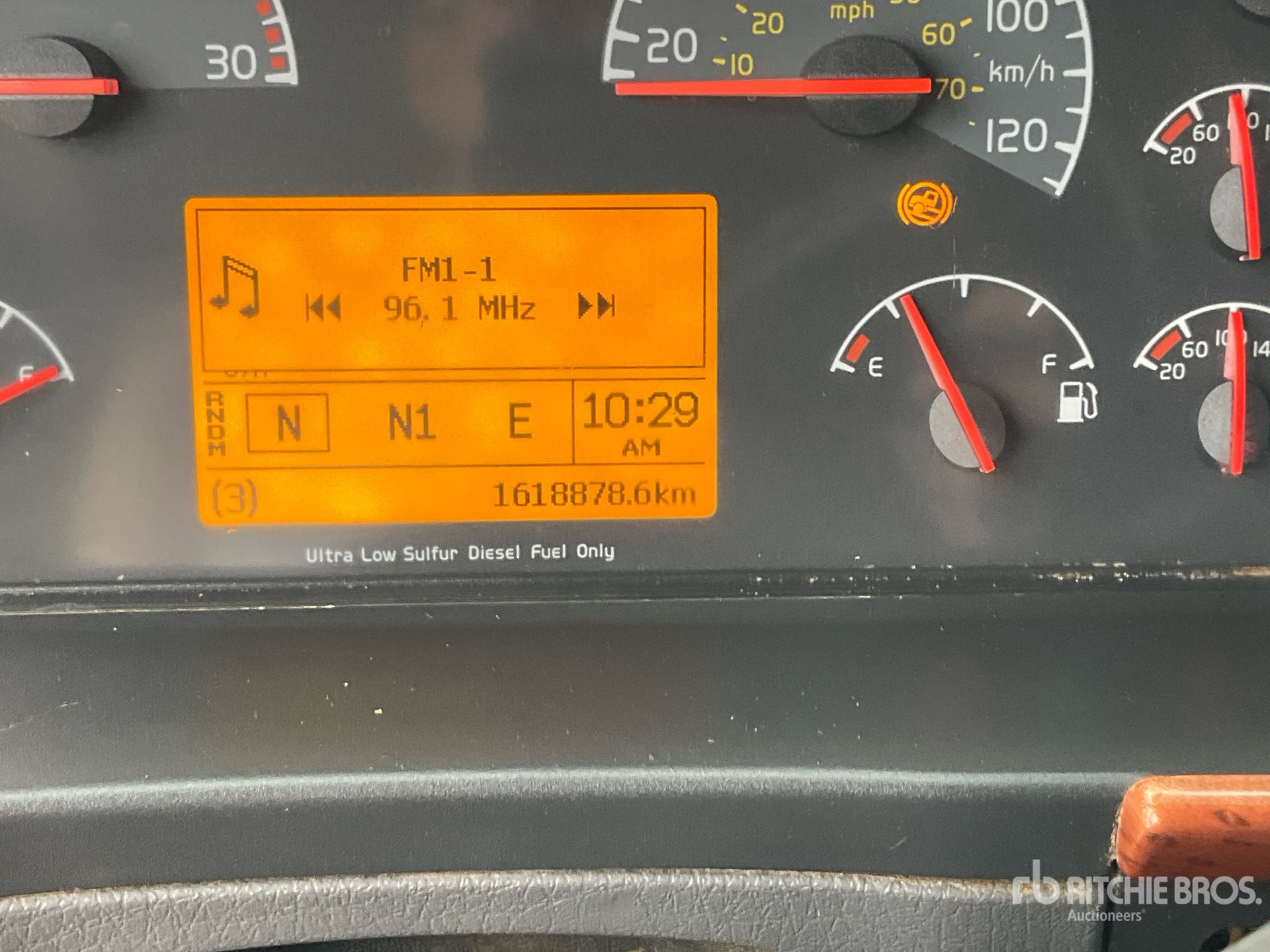 2011 Volvo 6x4