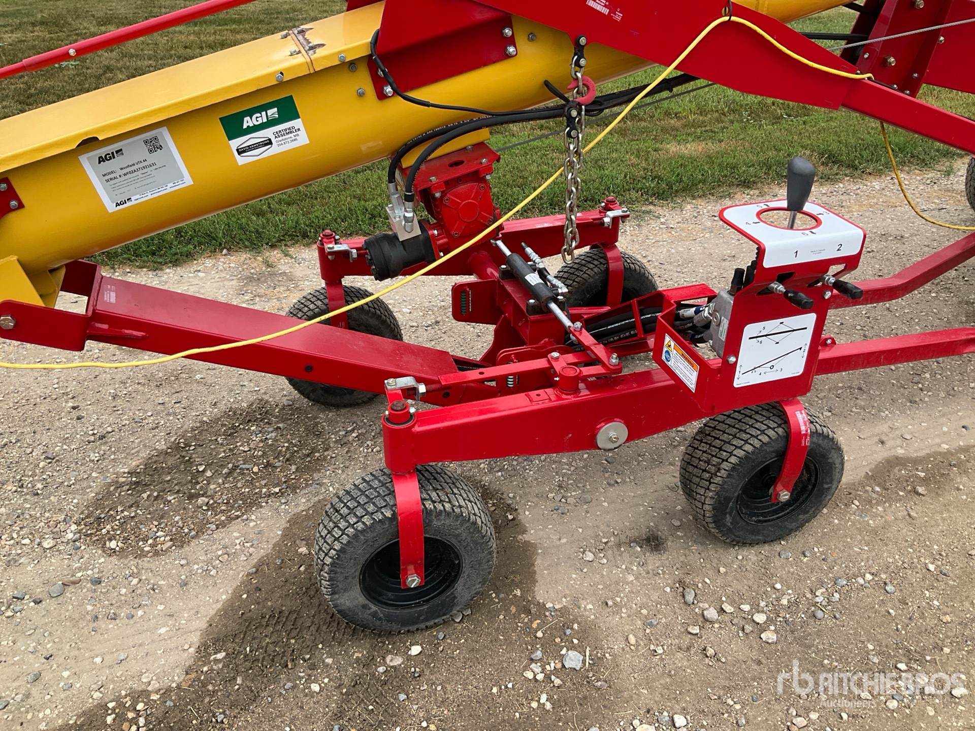 2019 Westfield UTX 44