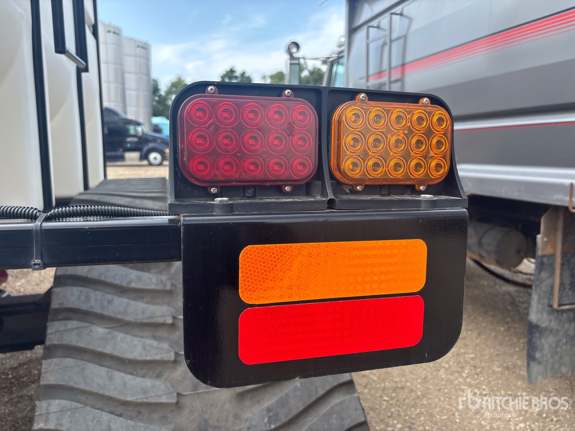 2018 Elmers LC4250
