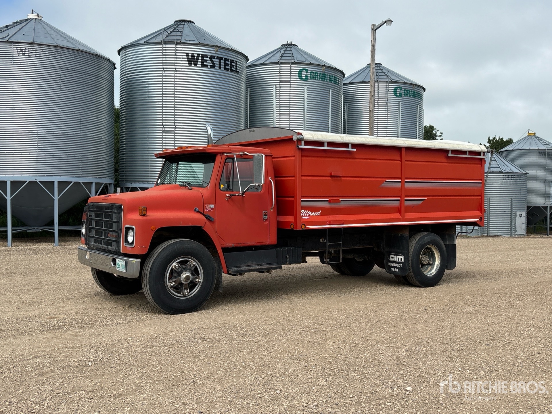 1987 International 1954