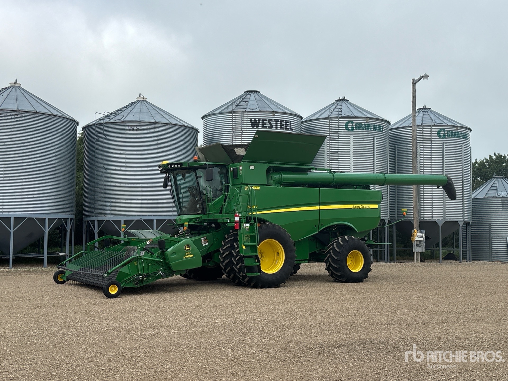 2017 John Deere S680