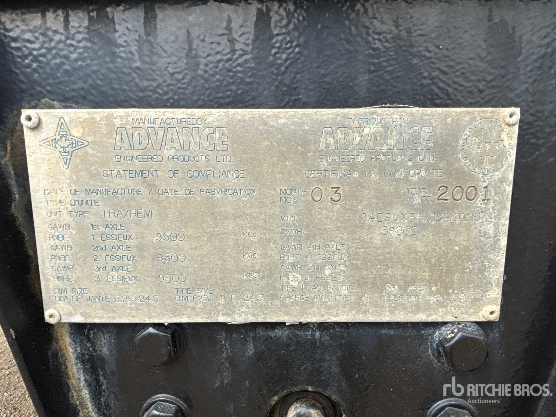 2001 Advance 42 FT TRI/A
