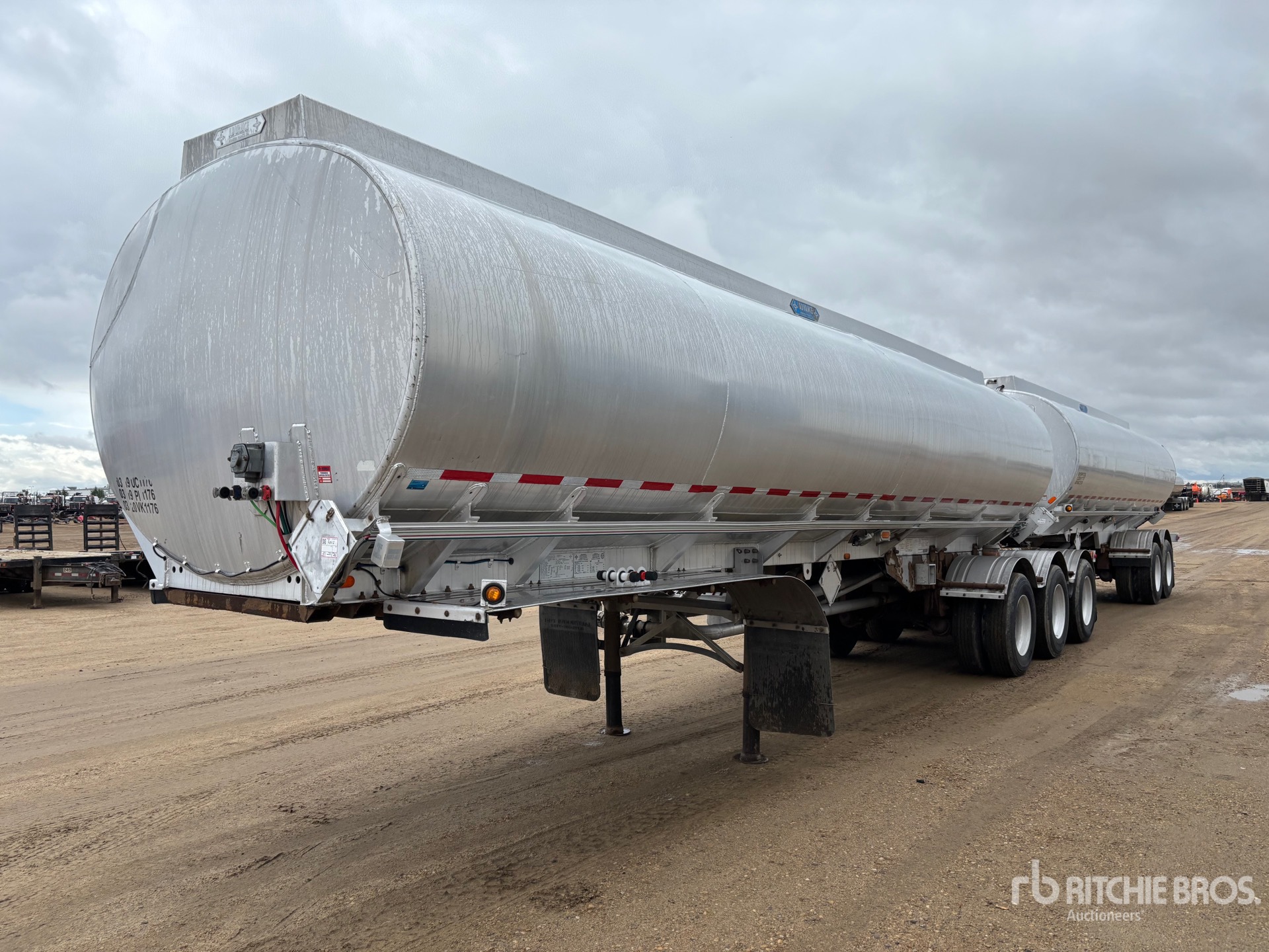 2009 Advance 25500 L SUPER B-TRAIN PUP